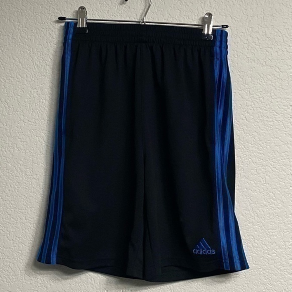 Boys ADIDAS Jersey Shorts (Size L)